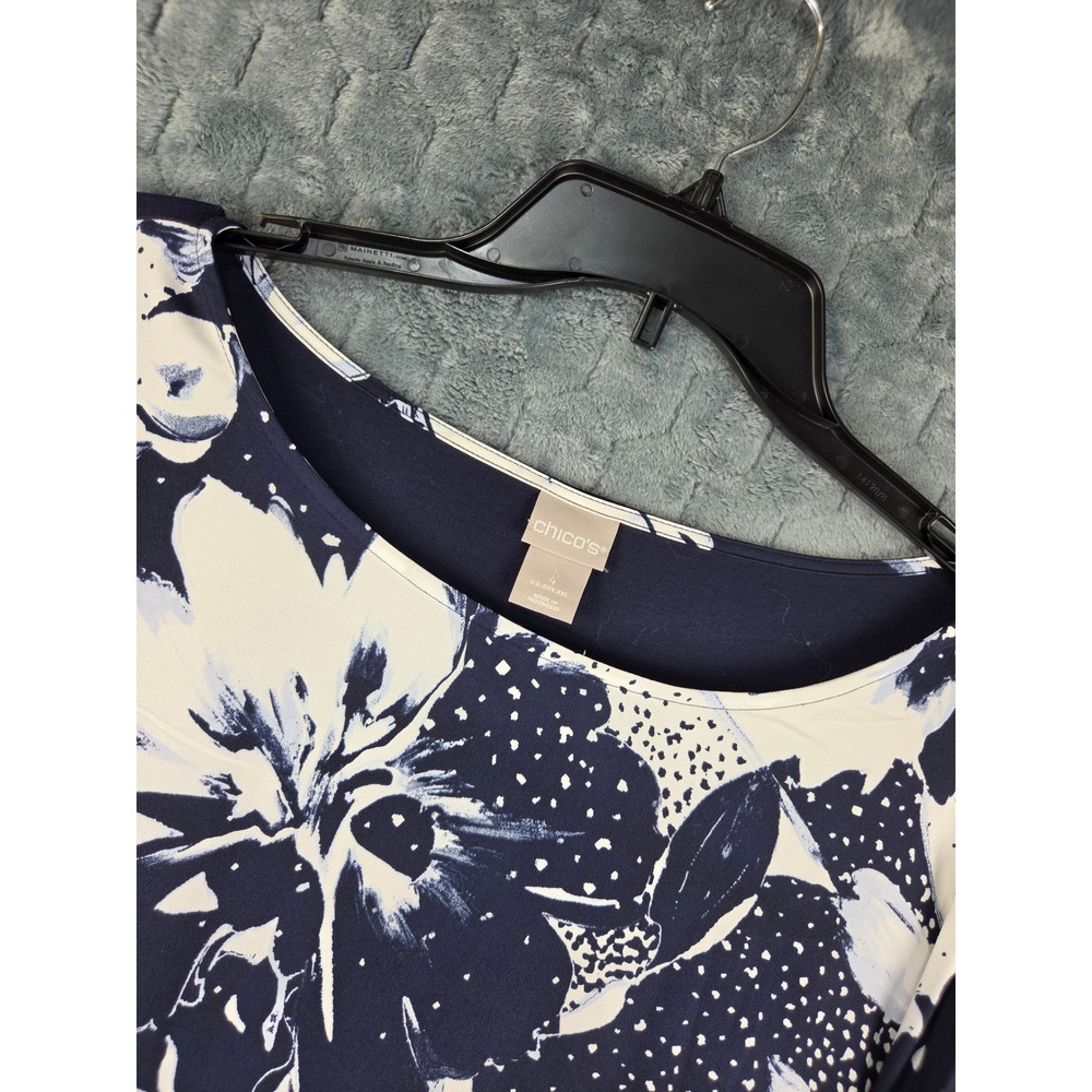 Chicos Size 4 XXL Navy Blue Floral Mixed Media Long Sleeve Boat Neck Tunic Top